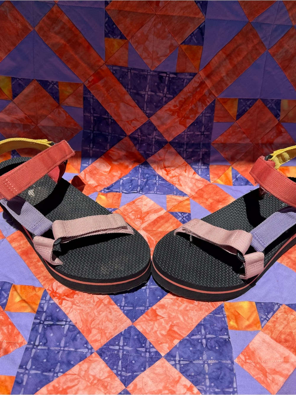 Colorblock Women’s Strap Sandals with Cushioned Black Footbed